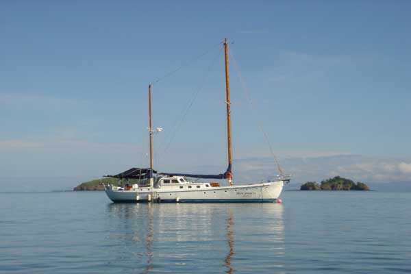 Catamaran, Sailing & Snorkel Tour